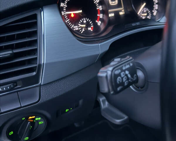 Білий Шкода Фабія, об'ємом двигуна 1.4 л та пробігом 176 тис. км за 8300 $, фото 16 на Automoto.ua