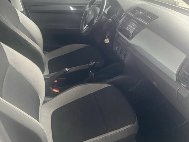 Білий Шкода Фабія, об'ємом двигуна 1.4 л та пробігом 280 тис. км за 7500 $, фото 15 на Automoto.ua