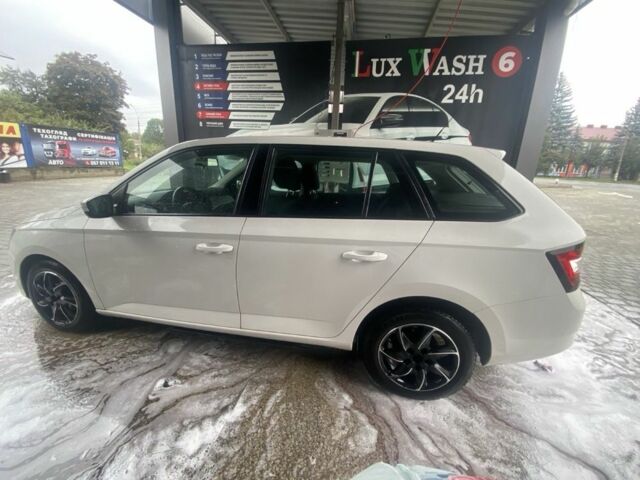 Білий Шкода Фабія, об'ємом двигуна 1.4 л та пробігом 280 тис. км за 7500 $, фото 7 на Automoto.ua