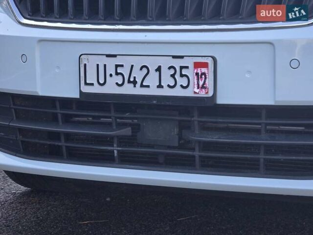 Белый Шкода Фабия, объемом двигателя 1.2 л и пробегом 198 тыс. км за 11499 $, фото 16 на Automoto.ua