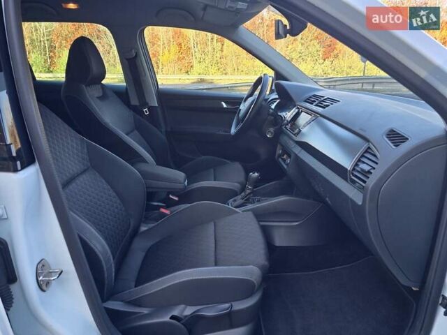 Белый Шкода Фабия, объемом двигателя 1.2 л и пробегом 198 тыс. км за 11499 $, фото 37 на Automoto.ua