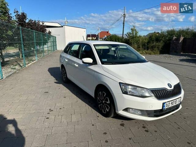 Белый Шкода Фабия, объемом двигателя 1 л и пробегом 82 тыс. км за 6700 $, фото 2 на Automoto.ua