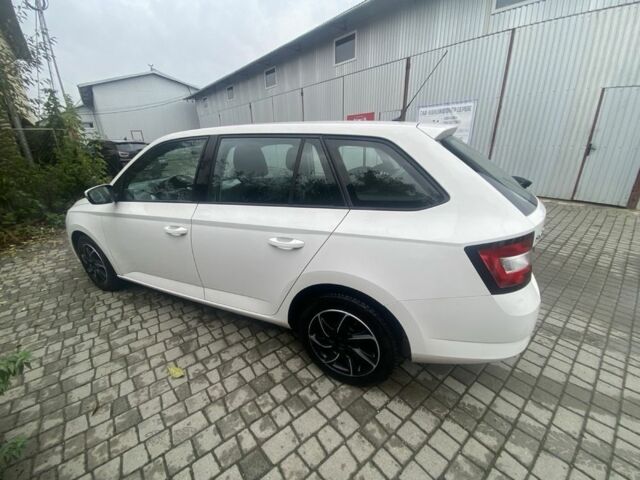 Білий Шкода Фабія, об'ємом двигуна 1.4 л та пробігом 280 тис. км за 7500 $, фото 19 на Automoto.ua