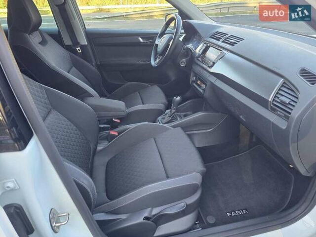 Белый Шкода Фабия, объемом двигателя 1.2 л и пробегом 198 тыс. км за 11499 $, фото 36 на Automoto.ua