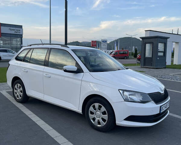 Белый Шкода Фабия, объемом двигателя 1.42 л и пробегом 245 тыс. км за 6199 $, фото 8 на Automoto.ua