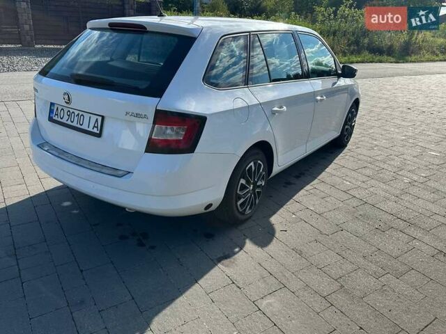Белый Шкода Фабия, объемом двигателя 1 л и пробегом 82 тыс. км за 6700 $, фото 11 на Automoto.ua