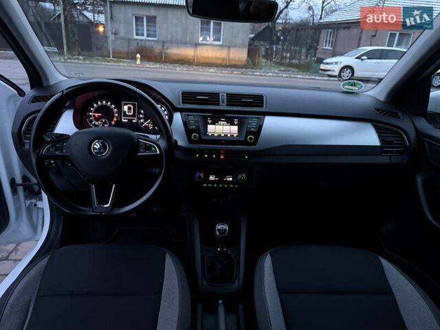 Білий Шкода Фабія, об'ємом двигуна 1.4 л та пробігом 176 тис. км за 8300 $, фото 11 на Automoto.ua