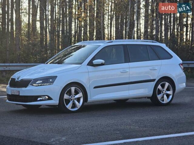 Белый Шкода Фабия, объемом двигателя 1.2 л и пробегом 198 тыс. км за 11499 $, фото 1 на Automoto.ua