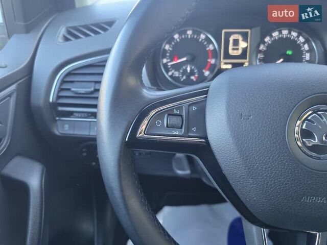 Белый Шкода Фабия, объемом двигателя 1.2 л и пробегом 198 тыс. км за 11499 $, фото 41 на Automoto.ua