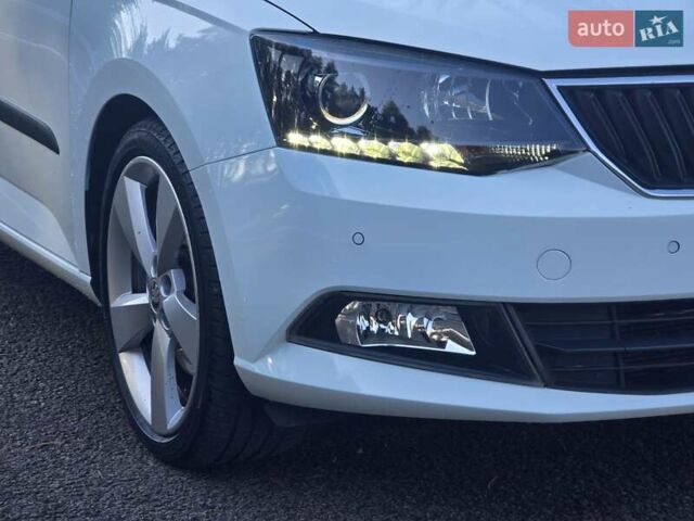 Белый Шкода Фабия, объемом двигателя 1.2 л и пробегом 198 тыс. км за 11499 $, фото 18 на Automoto.ua