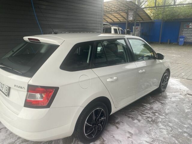 Білий Шкода Фабія, об'ємом двигуна 1.4 л та пробігом 280 тис. км за 7500 $, фото 12 на Automoto.ua