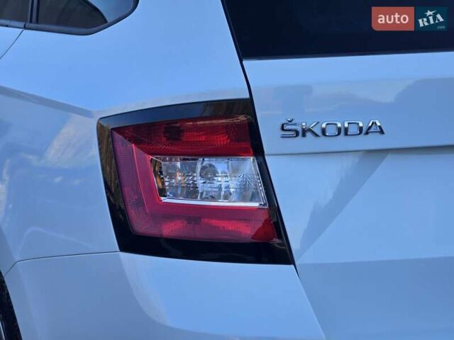 Белый Шкода Фабия, объемом двигателя 1.2 л и пробегом 198 тыс. км за 11499 $, фото 22 на Automoto.ua