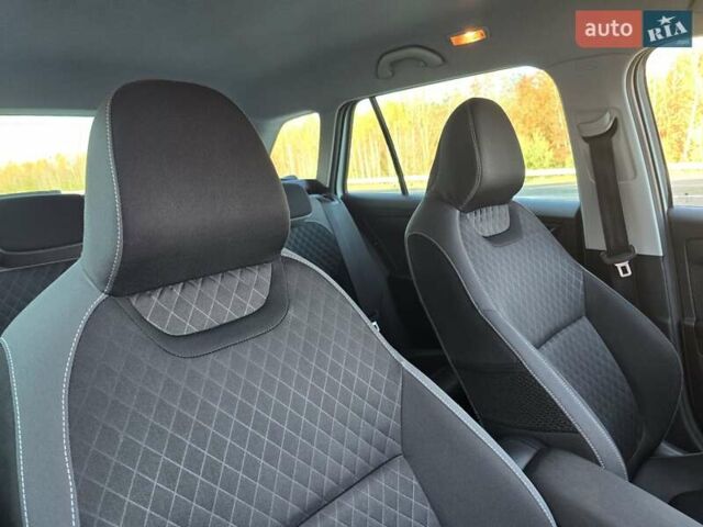 Белый Шкода Фабия, объемом двигателя 1.2 л и пробегом 198 тыс. км за 11499 $, фото 32 на Automoto.ua