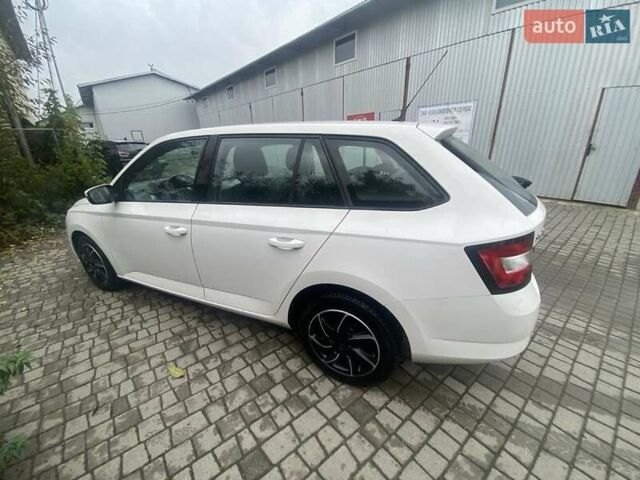 Белый Шкода Фабия, объемом двигателя 1.4 л и пробегом 280 тыс. км за 7500 $, фото 18 на Automoto.ua