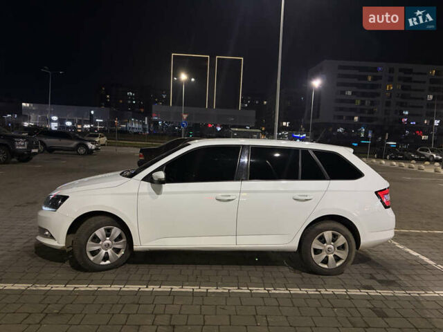 Белый Шкода Фабия, объемом двигателя 1.42 л и пробегом 316 тыс. км за 7299 $, фото 4 на Automoto.ua