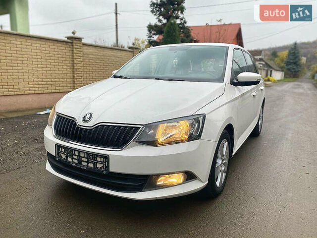 Белый Шкода Фабия, объемом двигателя 1.2 л и пробегом 180 тыс. км за 9800 $, фото 28 на Automoto.ua