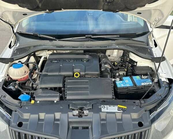 Белый Шкода Фабия, объемом двигателя 1.4 л и пробегом 224 тыс. км за 6950 $, фото 29 на Automoto.ua