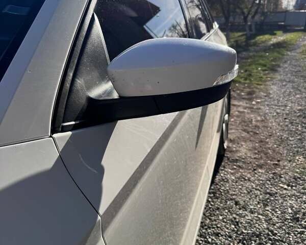 Белый Шкода Фабия, объемом двигателя 1.2 л и пробегом 273 тыс. км за 6350 $, фото 7 на Automoto.ua