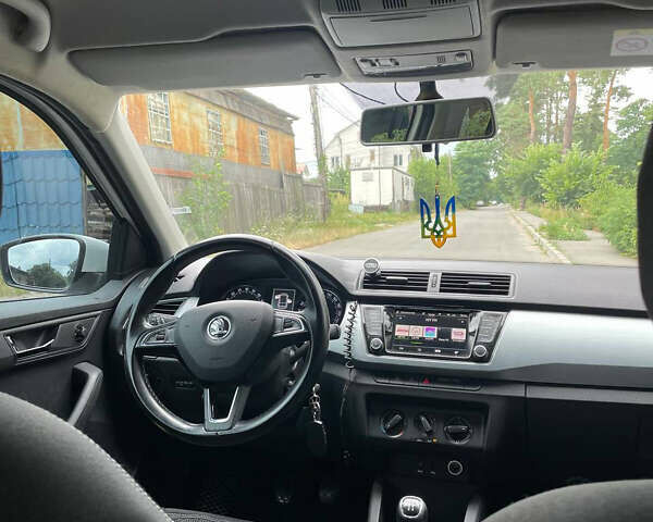 Білий Шкода Фабія, об'ємом двигуна 1.4 л та пробігом 210 тис. км за 8200 $, фото 9 на Automoto.ua