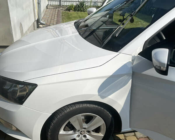 Білий Шкода Фабія, об'ємом двигуна 1.42 л та пробігом 178 тис. км за 7100 $, фото 3 на Automoto.ua