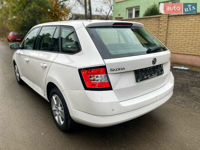 Белый Шкода Фабия, объемом двигателя 1.2 л и пробегом 180 тыс. км за 9800 $, фото 29 на Automoto.ua