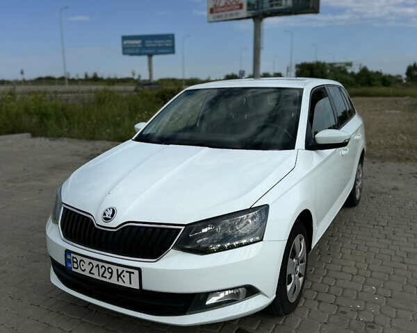 Белый Шкода Фабия, объемом двигателя 1.42 л и пробегом 310 тыс. км за 9199 $, фото 6 на Automoto.ua
