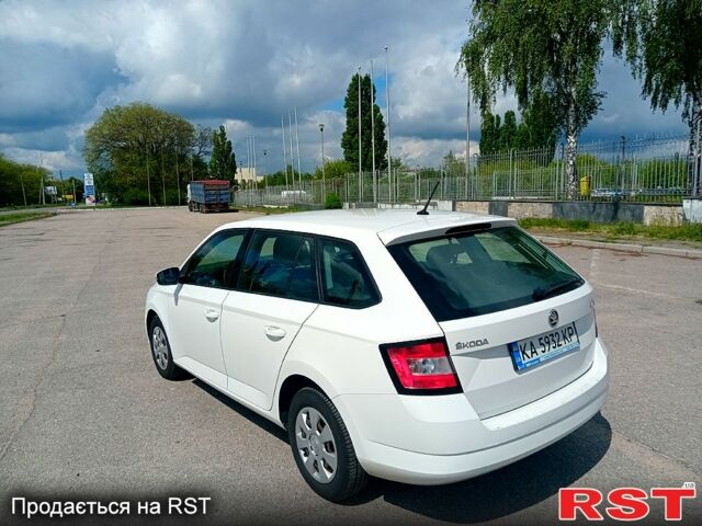 Білий Шкода Фабія, об'ємом двигуна 1 л та пробігом 170 тис. км за 7500 $, фото 3 на Automoto.ua