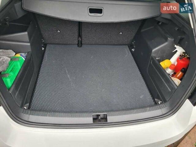 Білий Шкода Фабія, об'ємом двигуна 1.2 л та пробігом 263 тис. км за 7200 $, фото 4 на Automoto.ua