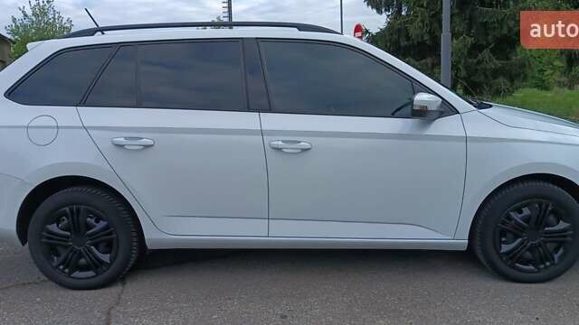 Белый Шкода Фабия, объемом двигателя 1.41 л и пробегом 236 тыс. км за 9998 $, фото 17 на Automoto.ua