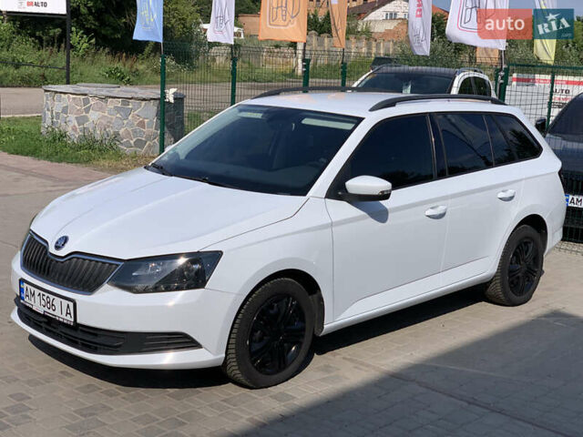 Білий Шкода Фабія, об'ємом двигуна 1.4 л та пробігом 236 тис. км за 9699 $, фото 2 на Automoto.ua