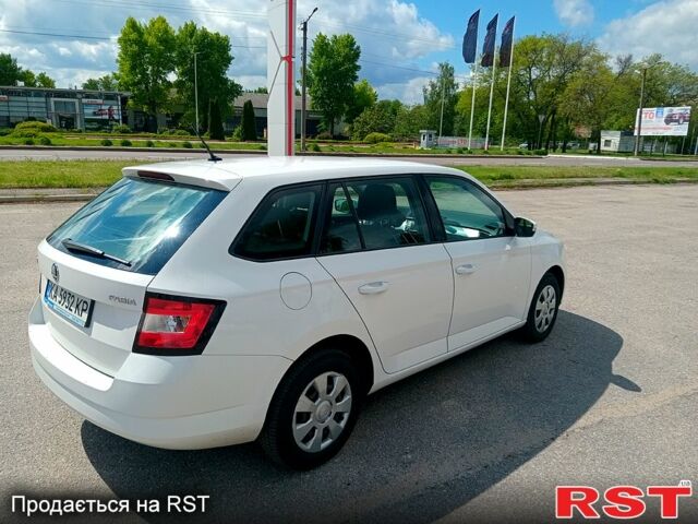 Білий Шкода Фабія, об'ємом двигуна 1 л та пробігом 170 тис. км за 7500 $, фото 4 на Automoto.ua