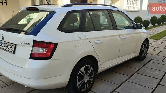Білий Шкода Фабія, об'ємом двигуна 1.4 л та пробігом 286 тис. км за 8000 $, фото 1 на Automoto.ua