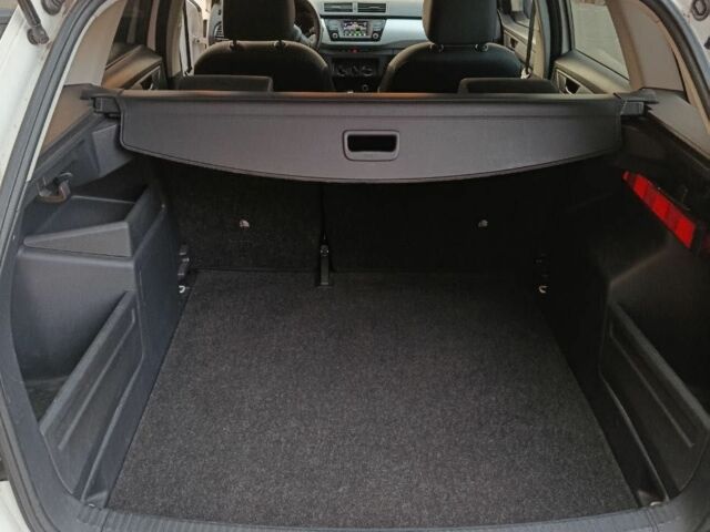 Белый Шкода Фабия, объемом двигателя 1 л и пробегом 180 тыс. км за 7300 $, фото 15 на Automoto.ua