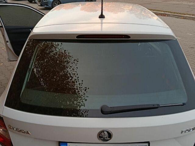 Белый Шкода Фабия, объемом двигателя 1 л и пробегом 180 тыс. км за 7300 $, фото 14 на Automoto.ua