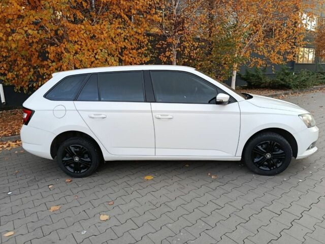 Белый Шкода Фабия, объемом двигателя 1 л и пробегом 180 тыс. км за 7300 $, фото 8 на Automoto.ua