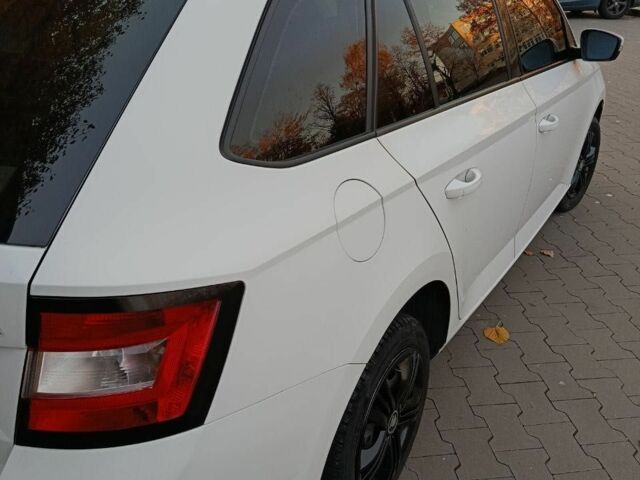 Белый Шкода Фабия, объемом двигателя 1 л и пробегом 180 тыс. км за 7300 $, фото 21 на Automoto.ua