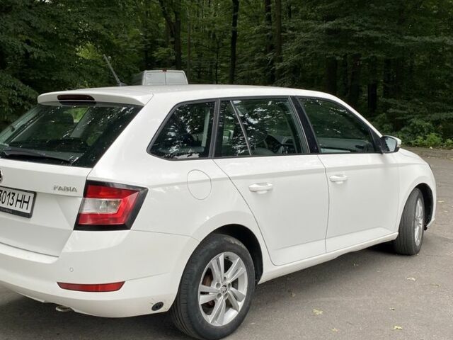 Білий Шкода Фабія, об'ємом двигуна 1 л та пробігом 152 тис. км за 7700 $, фото 3 на Automoto.ua