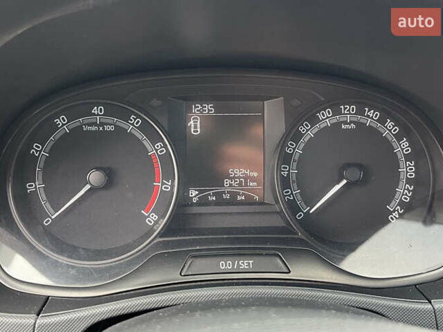 Белый Шкода Фабия, объемом двигателя 1 л и пробегом 84 тыс. км за 7450 $, фото 10 на Automoto.ua