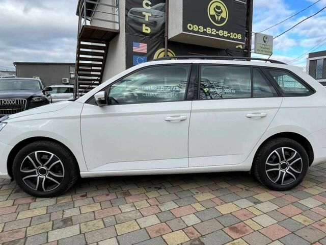 Белый Шкода Фабия, объемом двигателя 1 л и пробегом 84 тыс. км за 7450 $, фото 3 на Automoto.ua