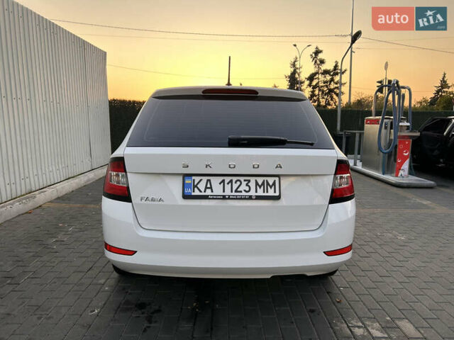 Белый Шкода Фабия, объемом двигателя 1 л и пробегом 133 тыс. км за 11800 $, фото 7 на Automoto.ua