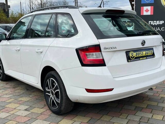 Белый Шкода Фабия, объемом двигателя 1 л и пробегом 84 тыс. км за 7450 $, фото 4 на Automoto.ua