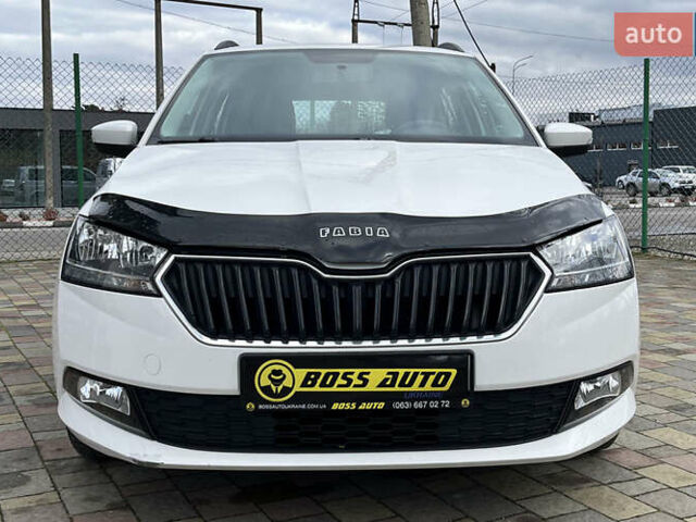 Белый Шкода Фабия, объемом двигателя 1 л и пробегом 84 тыс. км за 7450 $, фото 1 на Automoto.ua