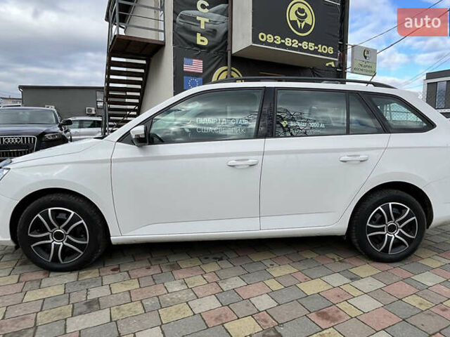 Белый Шкода Фабия, объемом двигателя 1 л и пробегом 84 тыс. км за 7450 $, фото 3 на Automoto.ua