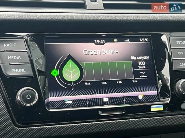 Белый Шкода Фабия, объемом двигателя 1 л и пробегом 70 тыс. км за 12500 $, фото 28 на Automoto.ua