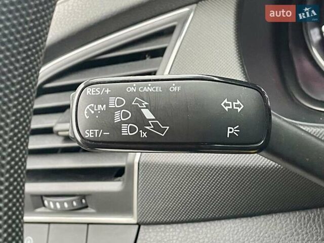 Белый Шкода Фабия, объемом двигателя 1 л и пробегом 65 тыс. км за 12500 $, фото 35 на Automoto.ua