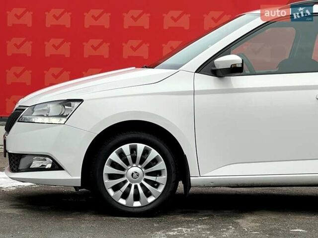 Белый Шкода Фабия, объемом двигателя 1 л и пробегом 61 тыс. км за 11000 $, фото 18 на Automoto.ua