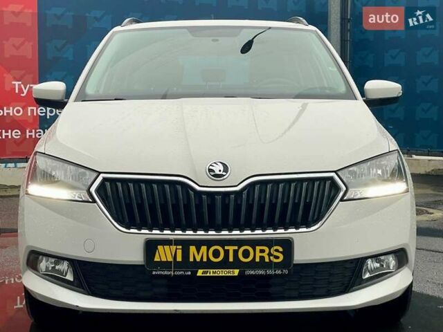 Белый Шкода Фабия, объемом двигателя 1 л и пробегом 65 тыс. км за 12500 $, фото 5 на Automoto.ua