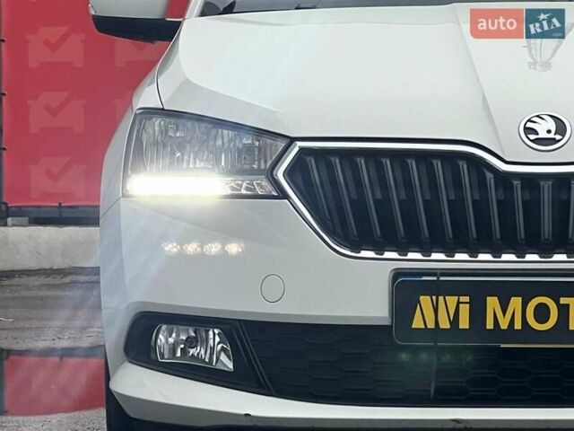 Белый Шкода Фабия, объемом двигателя 1 л и пробегом 70 тыс. км за 12500 $, фото 6 на Automoto.ua