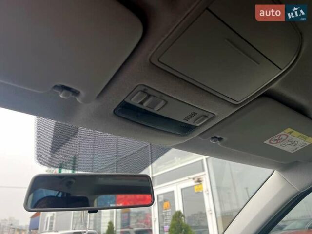 Белый Шкода Фабия, объемом двигателя 1 л и пробегом 70 тыс. км за 12500 $, фото 33 на Automoto.ua