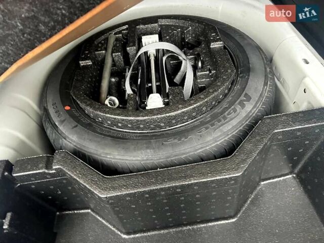 Белый Шкода Фабия, объемом двигателя 1 л и пробегом 70 тыс. км за 12500 $, фото 52 на Automoto.ua